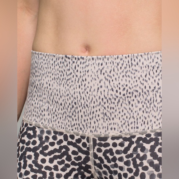 RARE Lululemon Wunder Under Crop II Full-On Luon (Roll Down) Yoga Run Workout - Picture 3 of 16